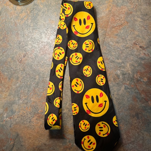 Daffy Duck and Betty Boop and Smiley face ties - Picture 8 of 10